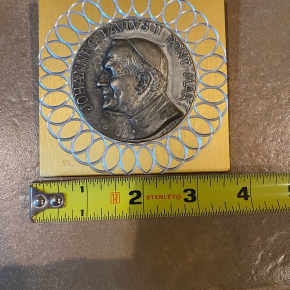 JOANNES PAVLVS II PONTIFEX MAXIMVS Size 3 3/4” X 3 3/4” - Picture 7 of 8